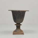 1088 4156 GARDEN URN